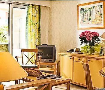 Residence Le Massena Le Cannet 3*,