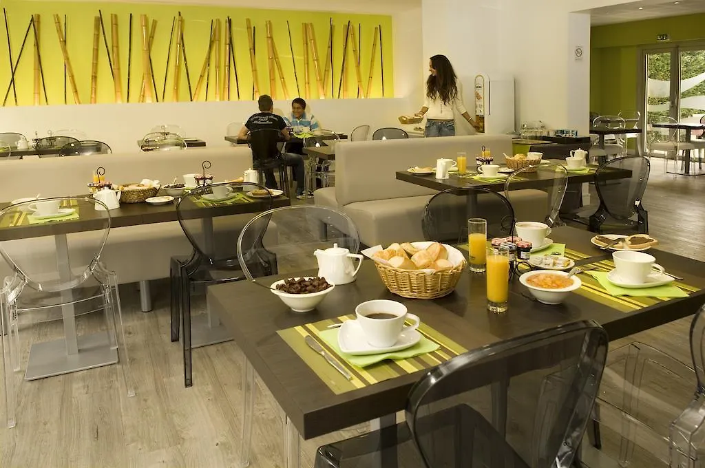 Residence Le Massena Le Cannet 3*,  France